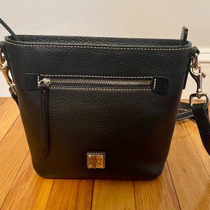 Dooney & Bourke Pebble Grain Small Zip Crossbody Black